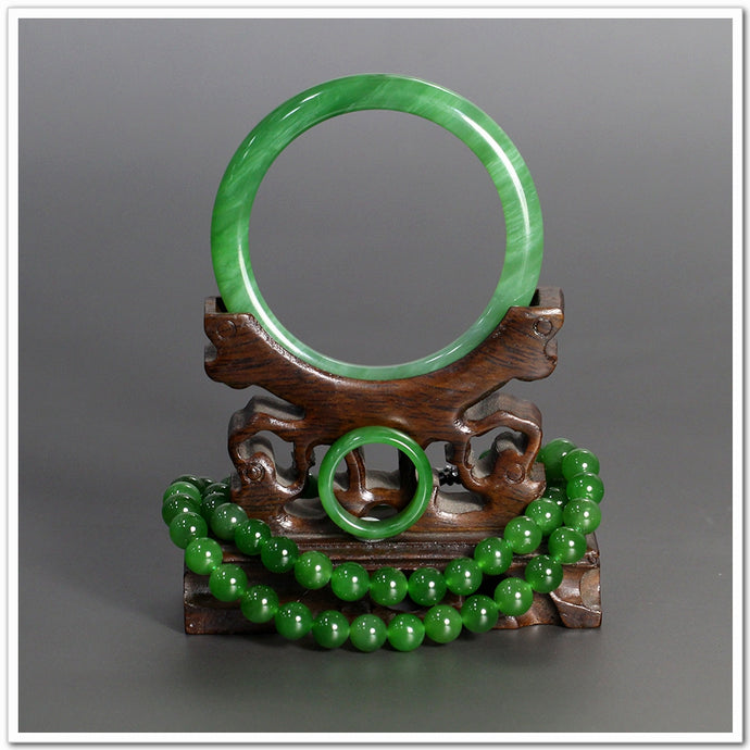 Where is the road to buy jade?