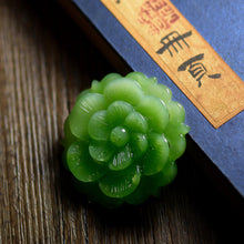 Natural jade carving nephrite collectibles Russia Siberian jade