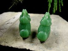 Natural jade carving Siberian nephrite jade collectibles
