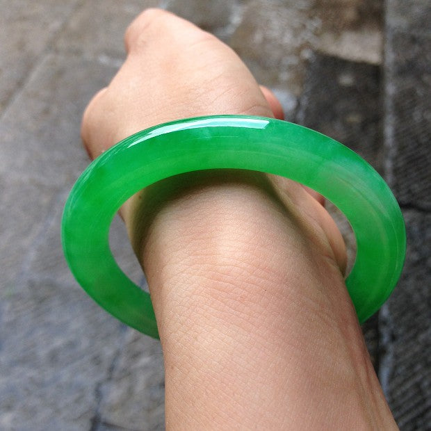 Cixi jade bangle bracelets sold for 71.4 million yuan