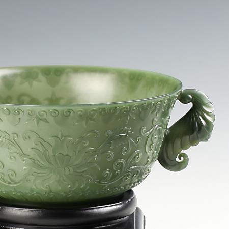 Complex euphemism - in the jade carving twined flower pattern