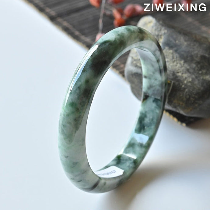 Whispers of the Forest: The Organic Beauty of a Natural Jadeite Bangle