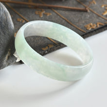 Natural Jade Bangle Round Jadeite Bangle