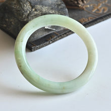 Natural Jade Bangle Round Jadeite Bangle