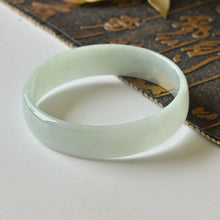 Natural Jade Bangle Round Jadeite Bangle