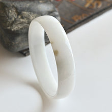 Natural Jade Bangle Round Jadeite Bangle