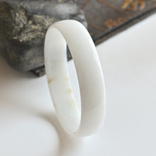 Natural Jade Bangle Round Jadeite Bangle