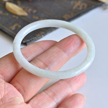 Natural Jade Bangle Round Jadeite Bangle