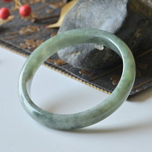 Natural Jade Bangle Round Jadeite Bangle