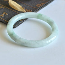 Natural Jade Bangle Round Jadeite Bangle