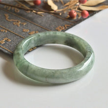Natural Jade Bangle Round Jadeite Bangle