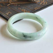 Natural Jade Bangle Round Jadeite Bangle