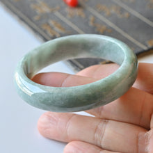 Natural Jade Bangle Round Jadeite Bangle