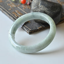 Natural Jade Bangle Round Jadeite Bangle
