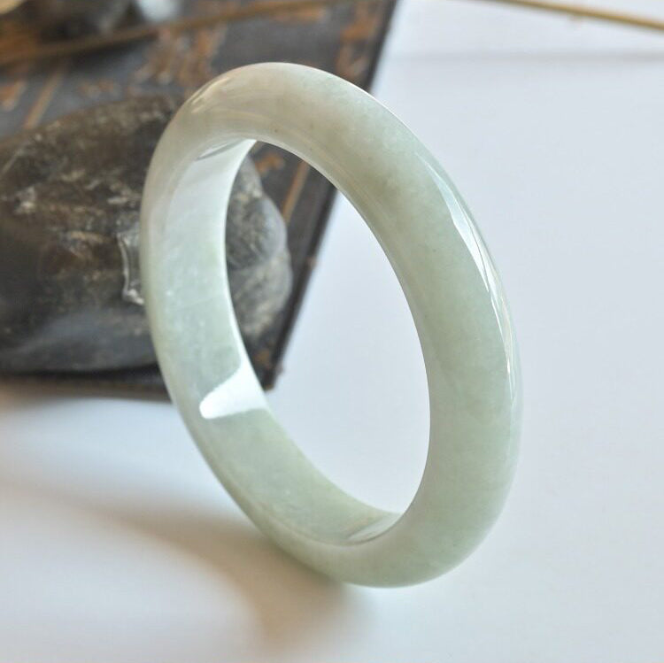Natural Jade Bangle Round Jadeite Bangle
