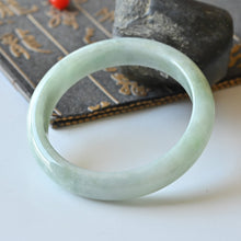 Natural Jade Bangle Round Jadeite Bangle