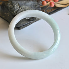 Natural Jade Bangle Round Jadeite Bangle