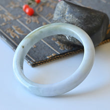 Natural Jade Bangle Round Jadeite Bangle