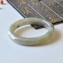 Natural Jade Bangle Round Jadeite Bangle