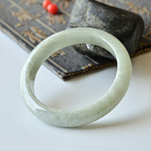 Natural Jade Bangle Round Jadeite Bangle