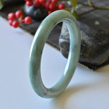 Natural Jade Bangle Round Jadeite Bangle