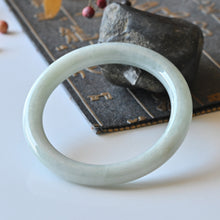 Natural Jade Bangle Round Jadeite Bangle
