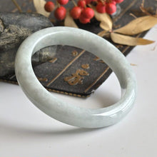 Natural Jade Bangle Round Jadeite Bangle