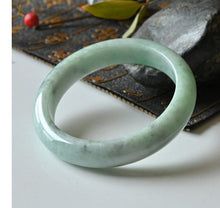 Natural Jade Bangle Round Jadeite Bangle
