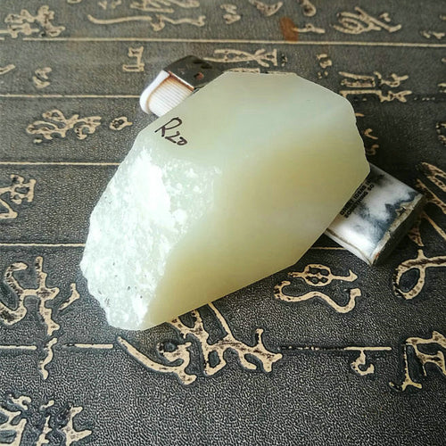 Natural jade rough Russia Siberian nephrite jade raw