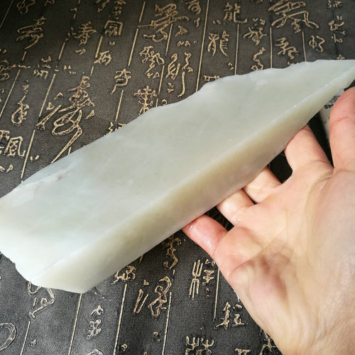 Natural jade rough nephrite raw stone Chinese Kunlun jade