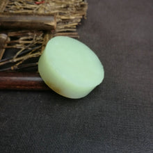 Natural Kunlun Jade Rough Nephrite Raw (97g, 5x1.7cm)