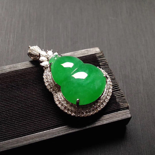 Natural Jade Pendant Jadeite Gold Pendant