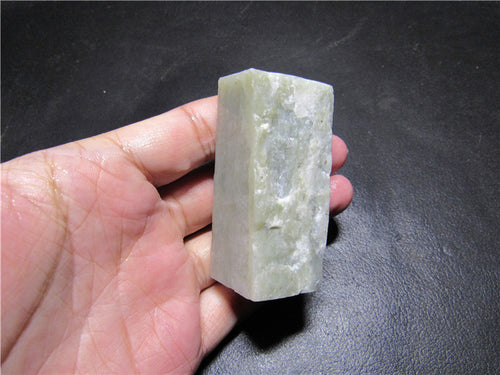 Natural jade rough nephrite raw stone Chinese Kunlun jade
