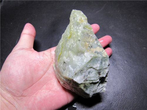 Natural jade rough nephrite raw stone Chinese Kunlun jade