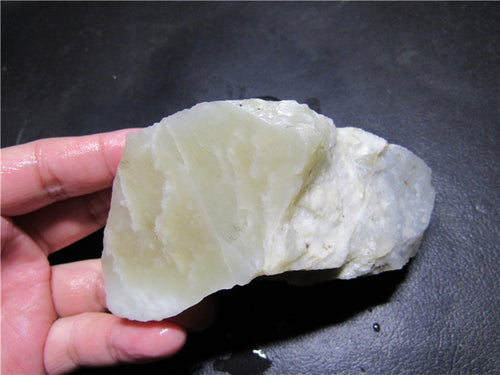 Natural jade rough nephrite raw stone Chinese Kunlun jade