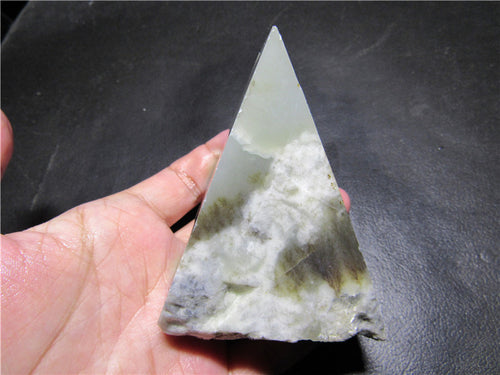 Natural jade rough nephrite raw stone Chinese Kunlun jade